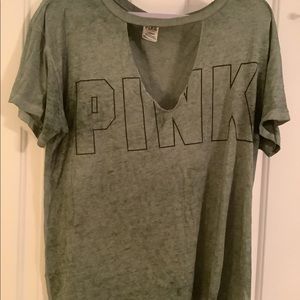 VS PINK olive deep cut tee
